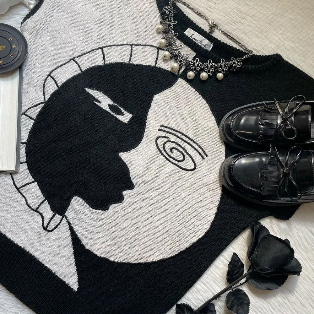 Vintage Jaymee Papell abstract two face moon acrylic black and white sweater top - Picture 10 of 14